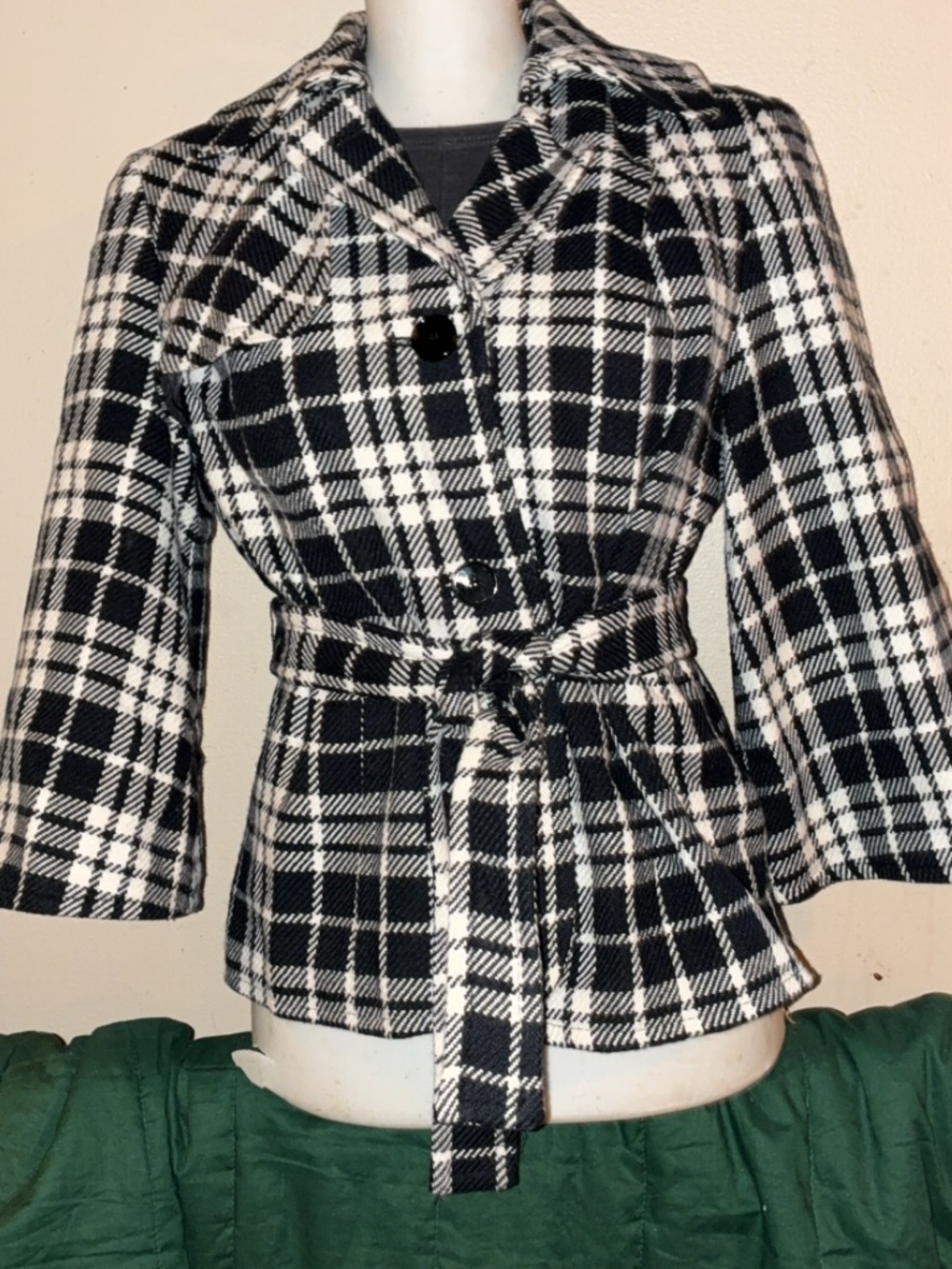 East 5th Black White Plaid Belted Jacket Size Medium Cropped Coat
